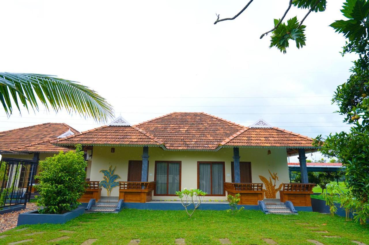 Kottackal Nature Inn Nedumbassery Exterior foto